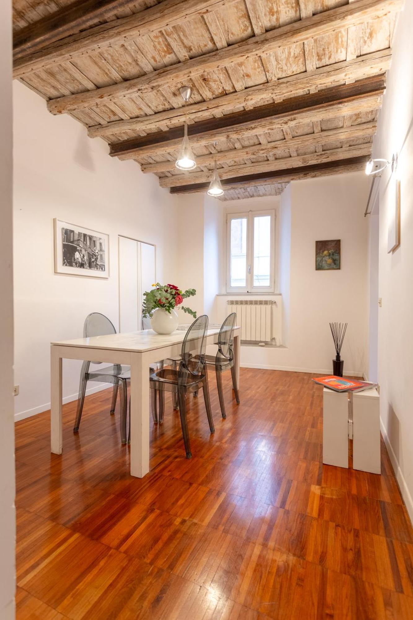 Apartment Casa Cristina In Piazza Farnese Rom